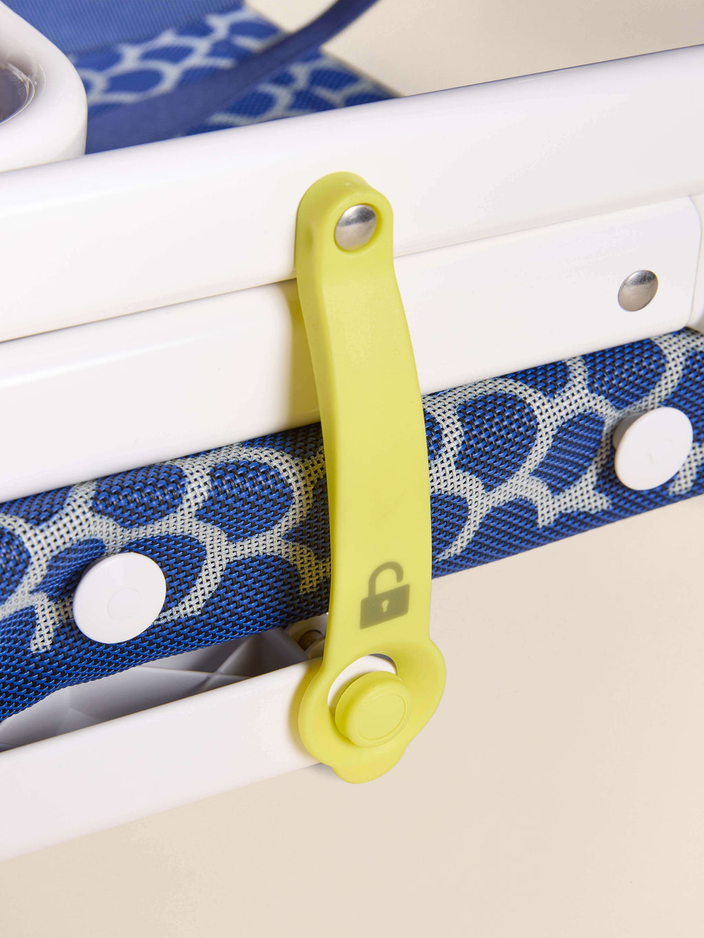 Faherty X Sunflow Beach Chair - Fishscale