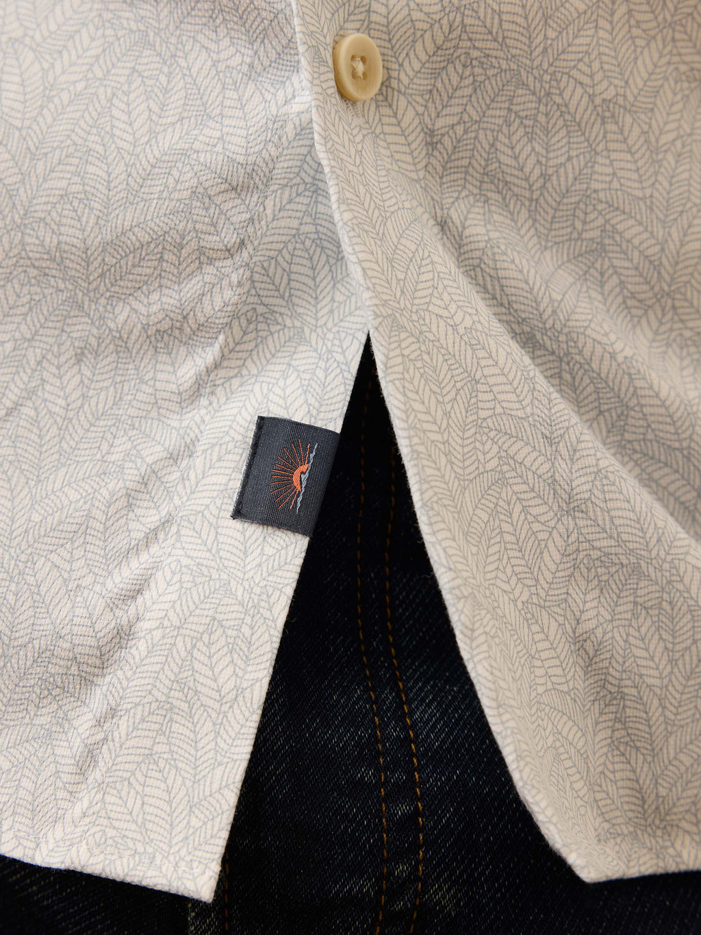 Short-Sleeve Movement™ Monterey Shirt - Ivory Sky Rainforest