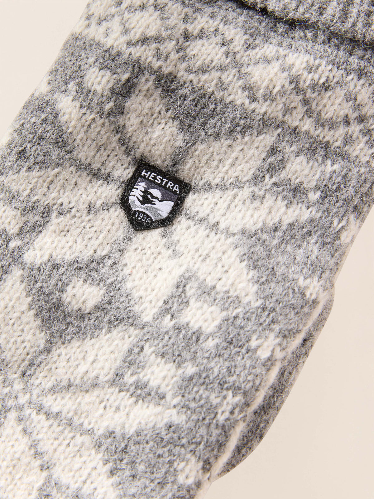 Hestra Isvik Mitt - Grey Off White